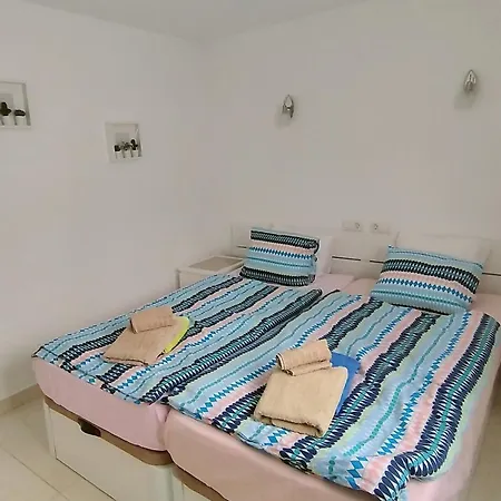 Gran Piscina & Terraza Apartment *